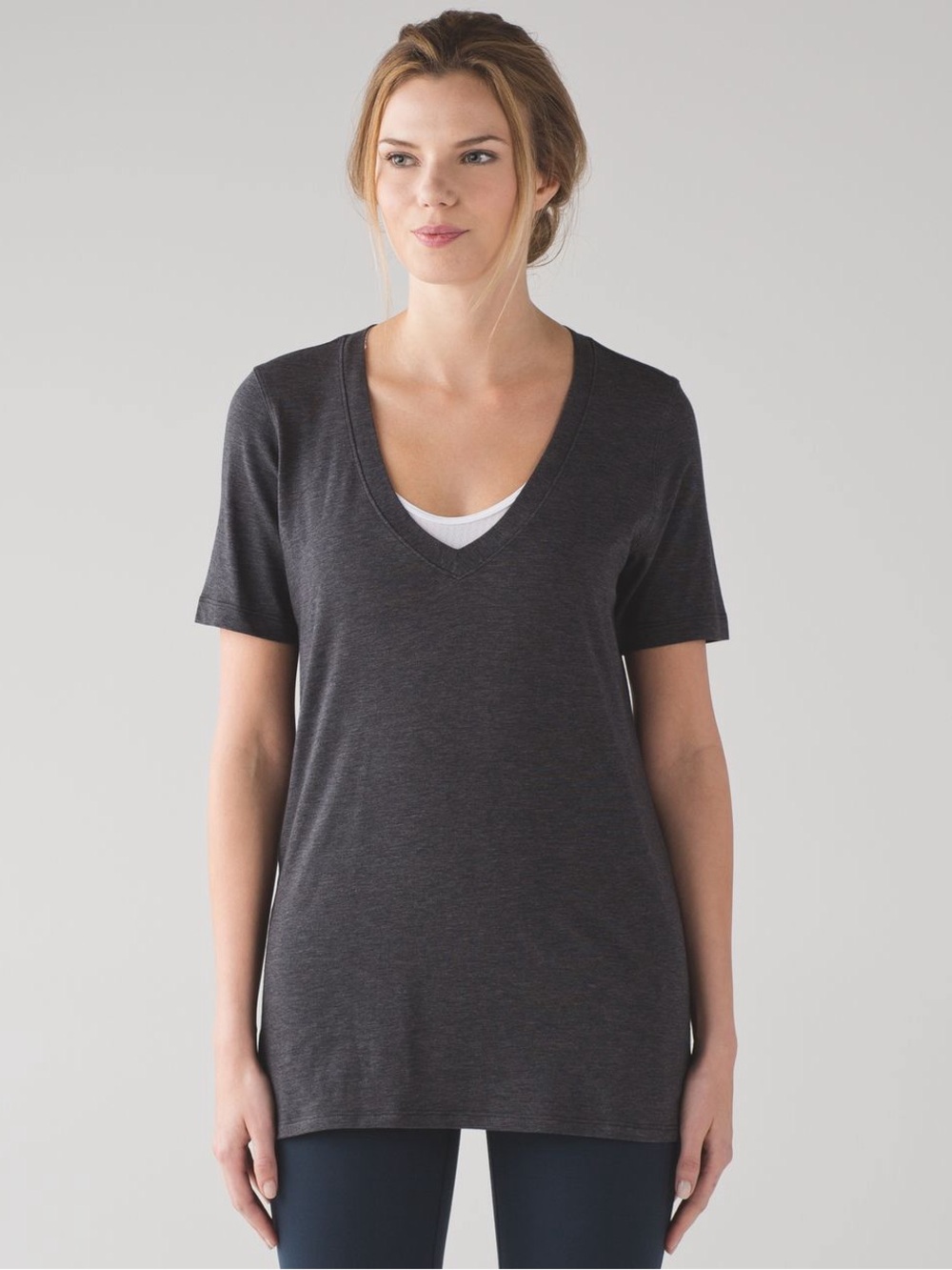 Lululemon Sz 6 Love Tee V Neck Charcoal Grey Short Sleeves Casual Tee Shirt